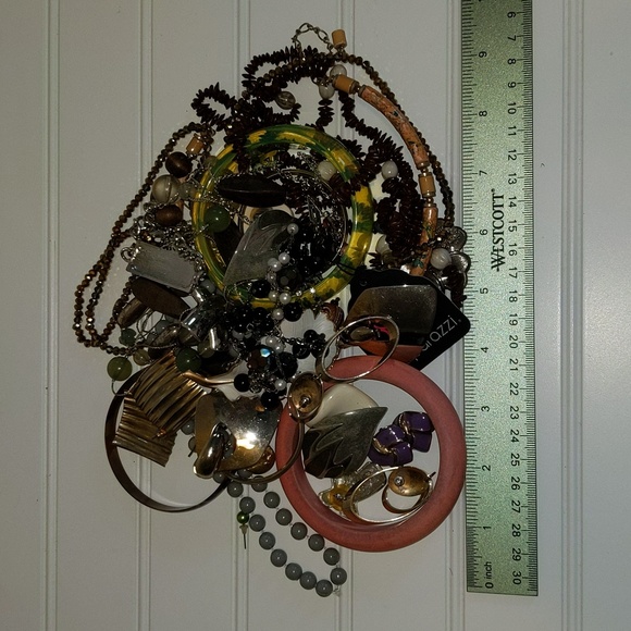 Assorted Jewelry Lot - Picture 2 of 4